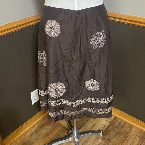 Loft brown skirt with tan floral embroidered flowers size 10 - Picture 4 of 5